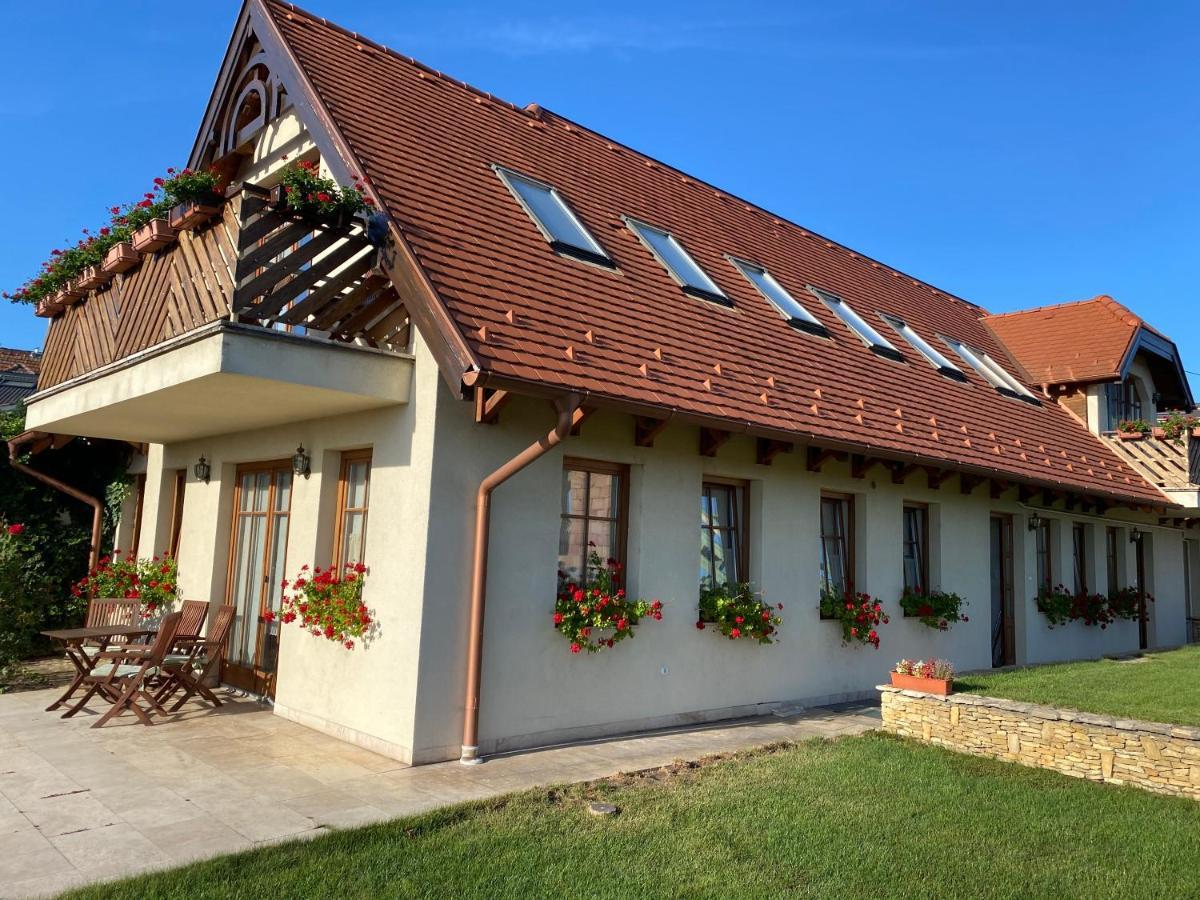 Appartamento Gárdonyi Apartman Eger Esterno foto