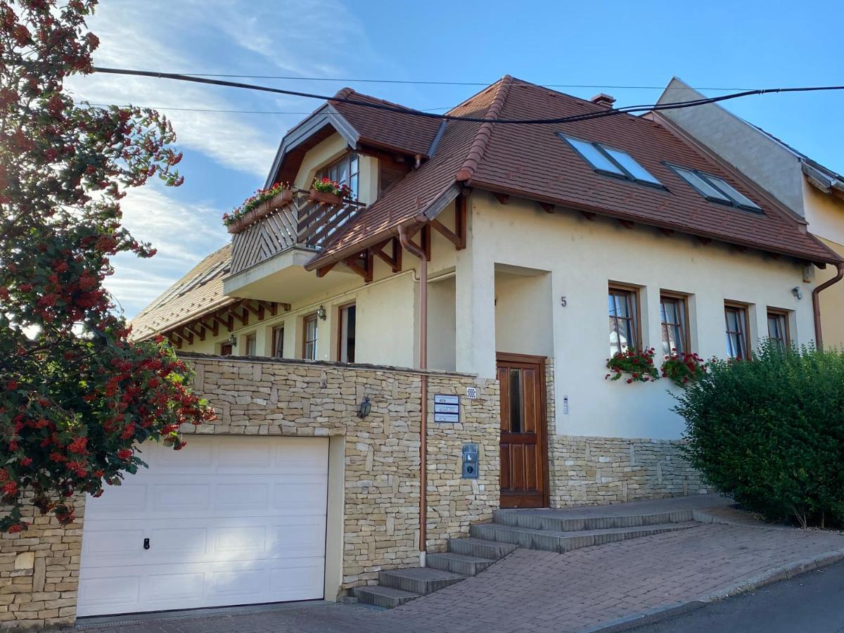 Appartamento Gárdonyi Apartman Eger Esterno foto