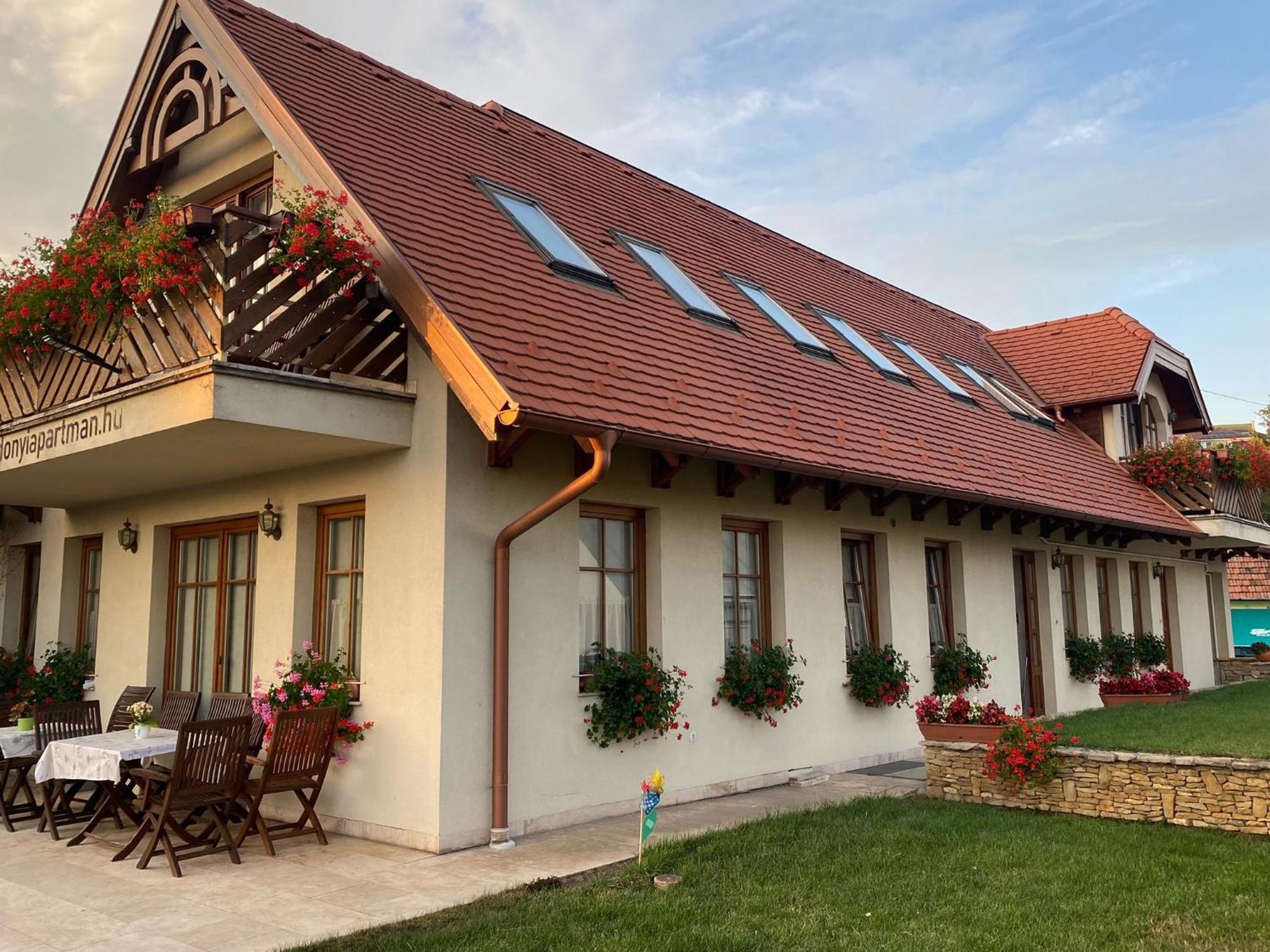 Appartamento Gárdonyi Apartman Eger Esterno foto