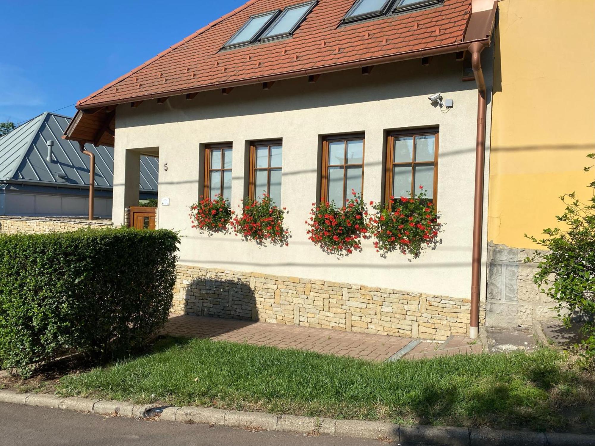 Appartamento Gárdonyi Apartman Eger Esterno foto