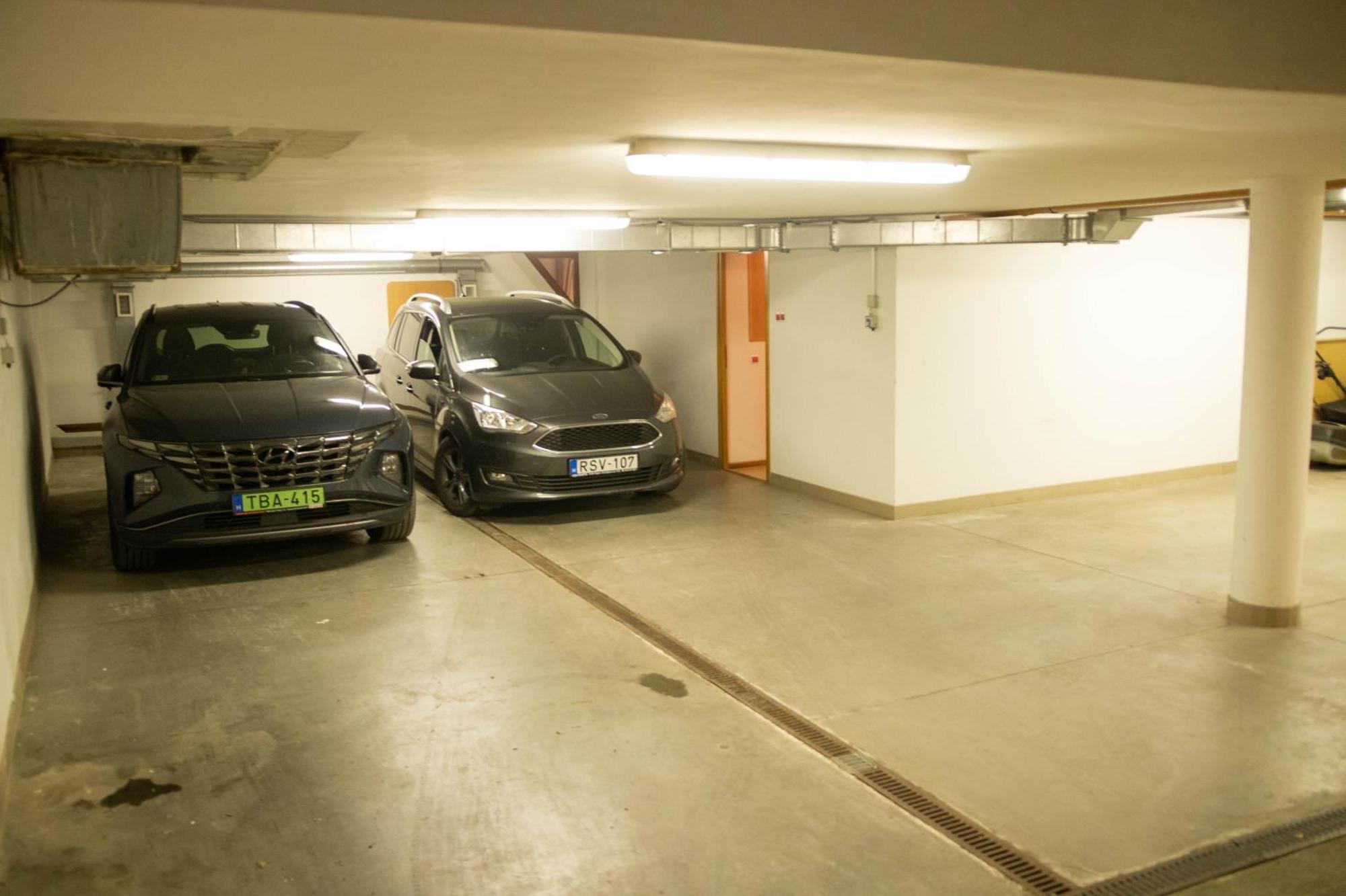 Appartamento Gárdonyi Apartman Eger Esterno foto