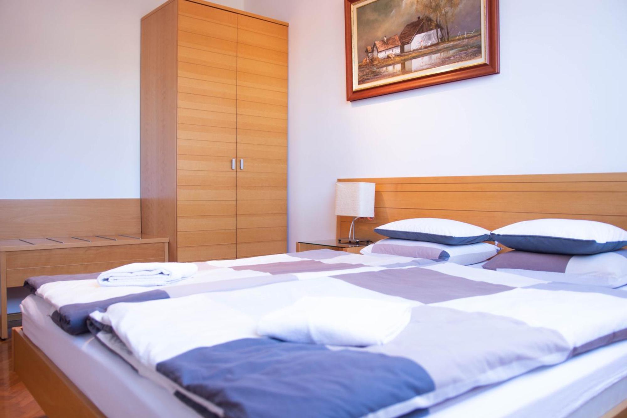 Appartamento Gárdonyi Apartman Eger Esterno foto