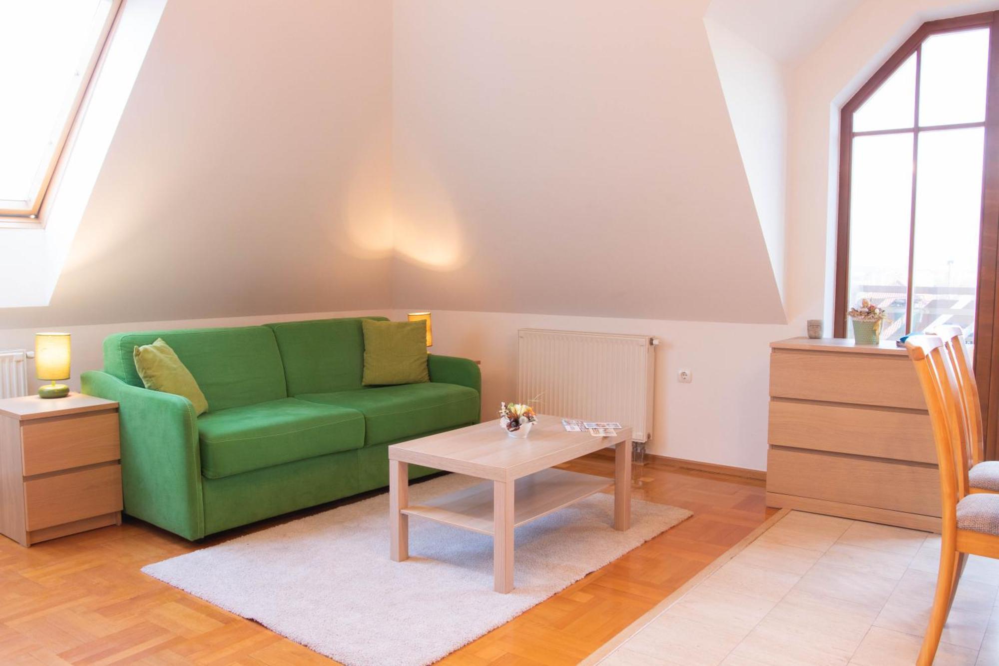 Appartamento Gárdonyi Apartman Eger Esterno foto