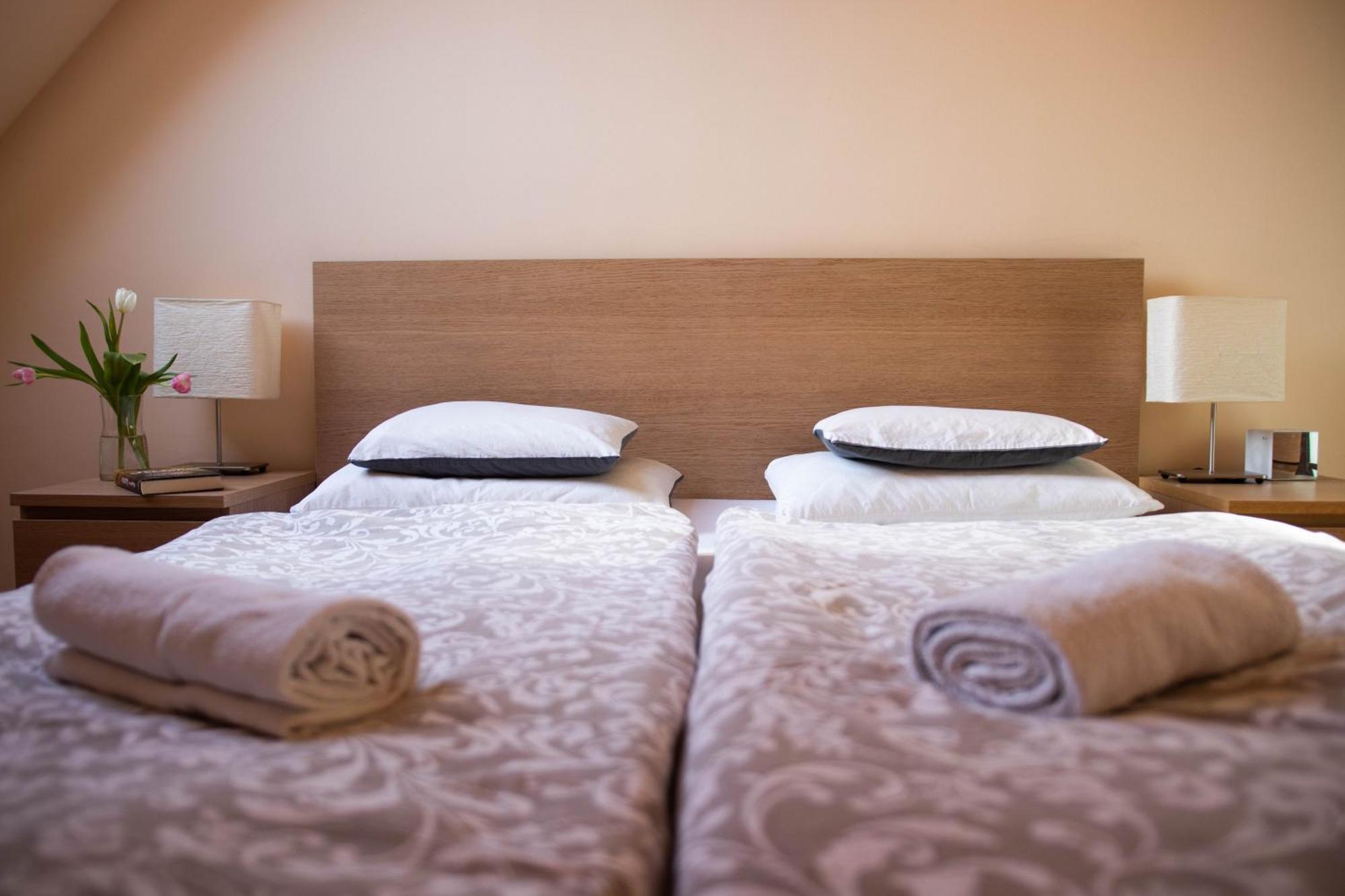 Appartamento Gárdonyi Apartman Eger Esterno foto