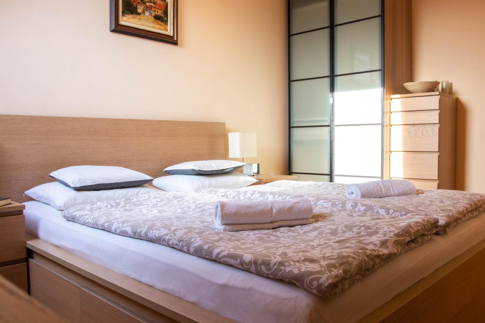 Appartamento Gárdonyi Apartman Eger Esterno foto