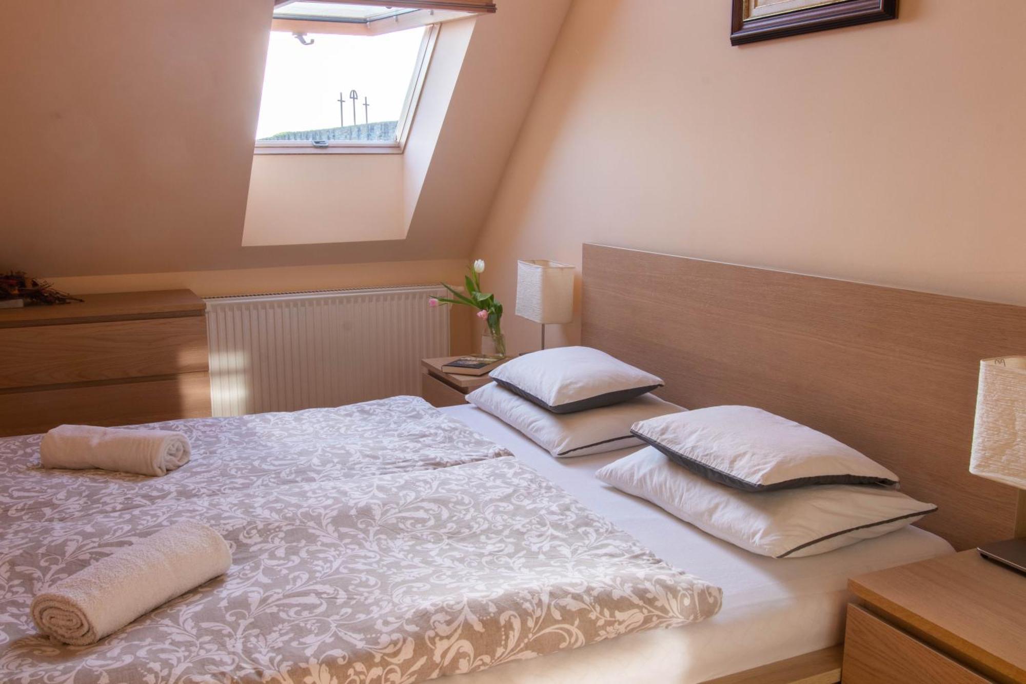 Appartamento Gárdonyi Apartman Eger Esterno foto